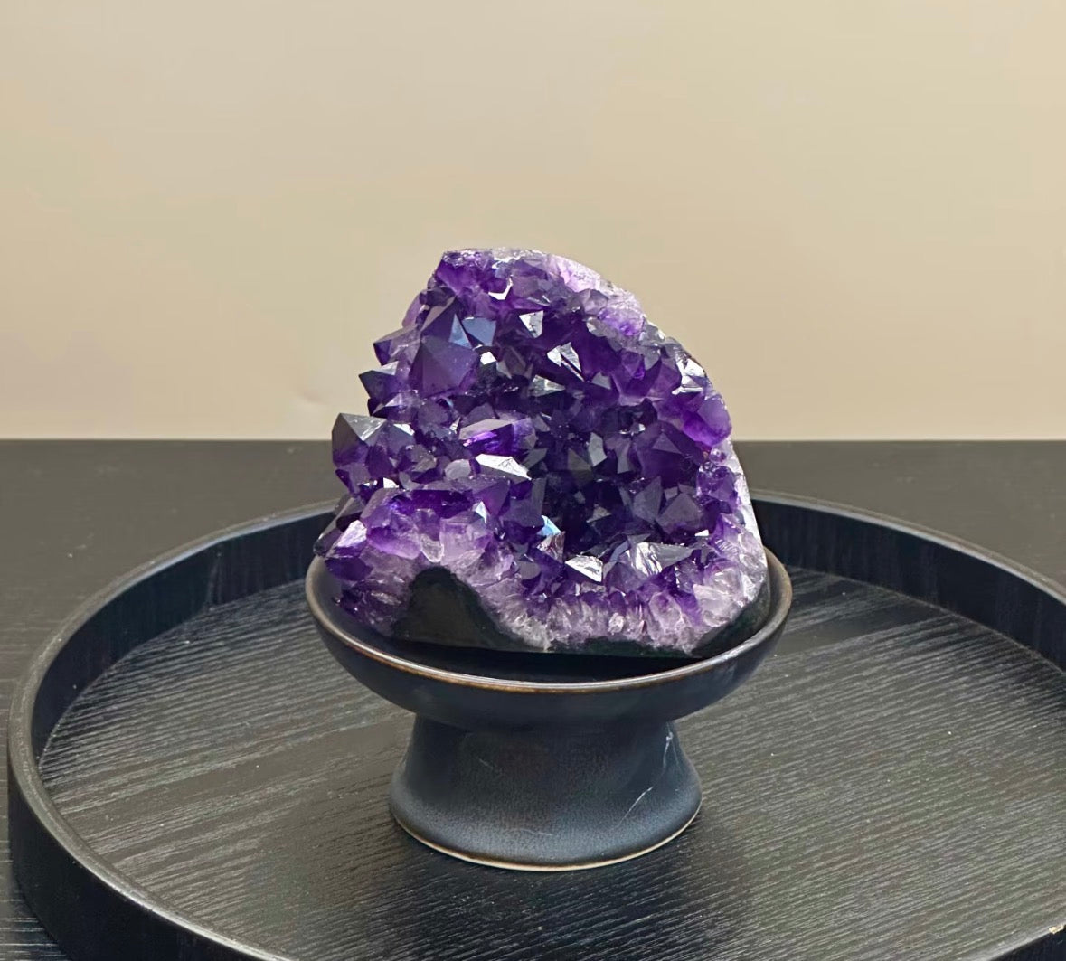 Amethyst geodes freeform with big teeth 0.3kg