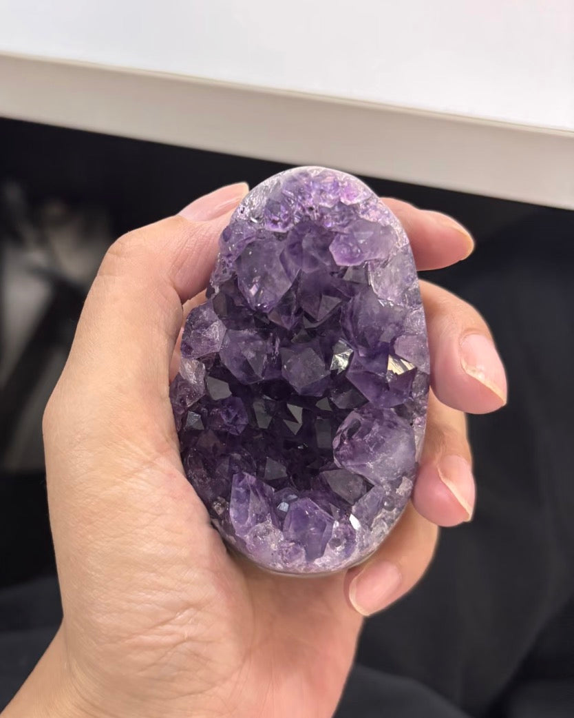 Amethyst geodes palm stone