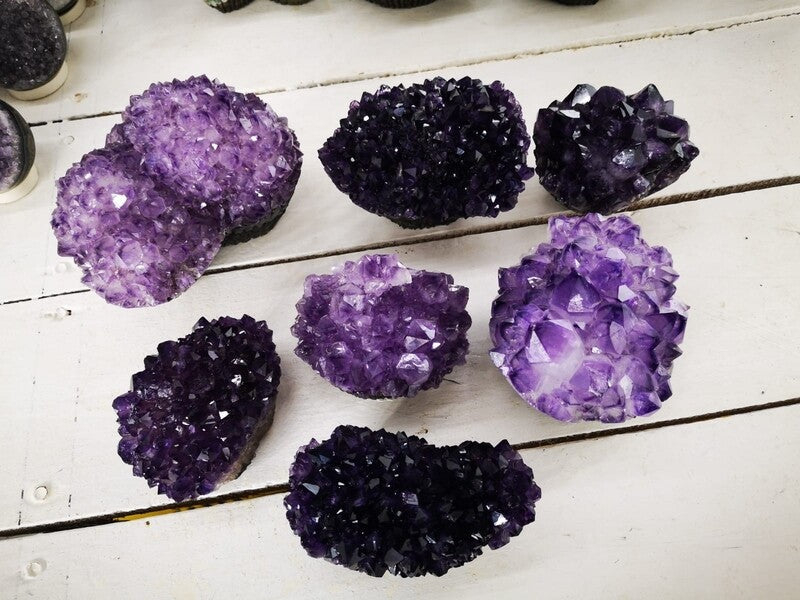 Lots of amethyst geodes part